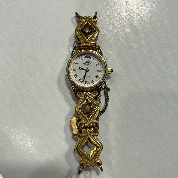 Kirk’s Folly vintage watch - Picture 1 of 7